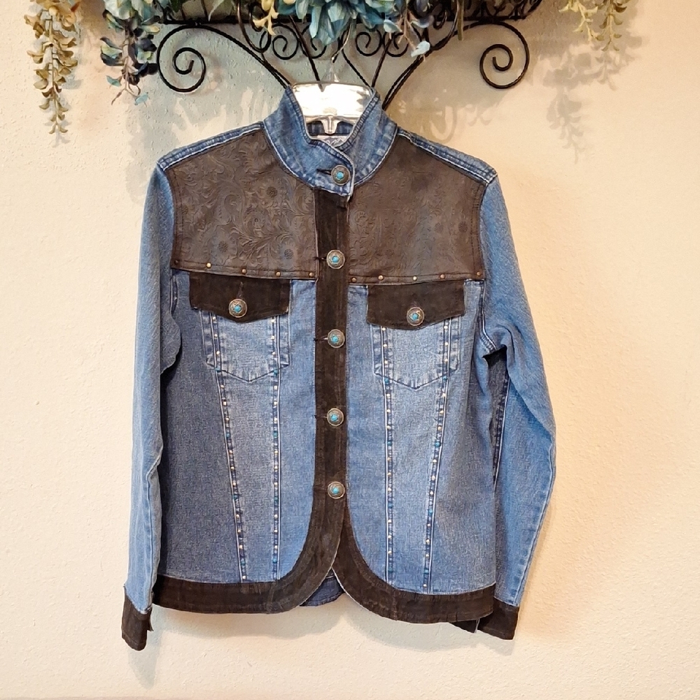 DG2 by Diane Gilman Blue and Brown Denim Jacket. Excellent Condion NWT Size XS - Picture 3 of 13